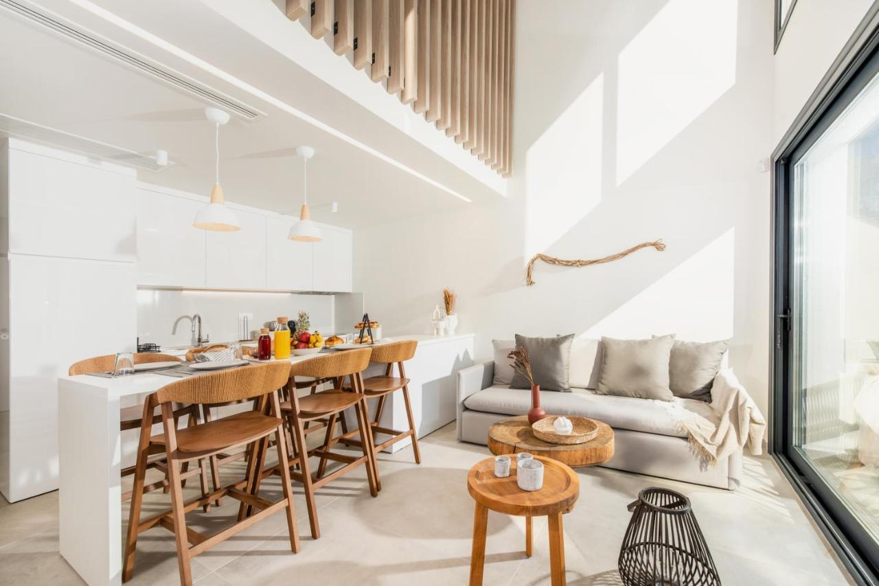 Serene Seafront Villas Néa Iráklia Eksteriør bilde