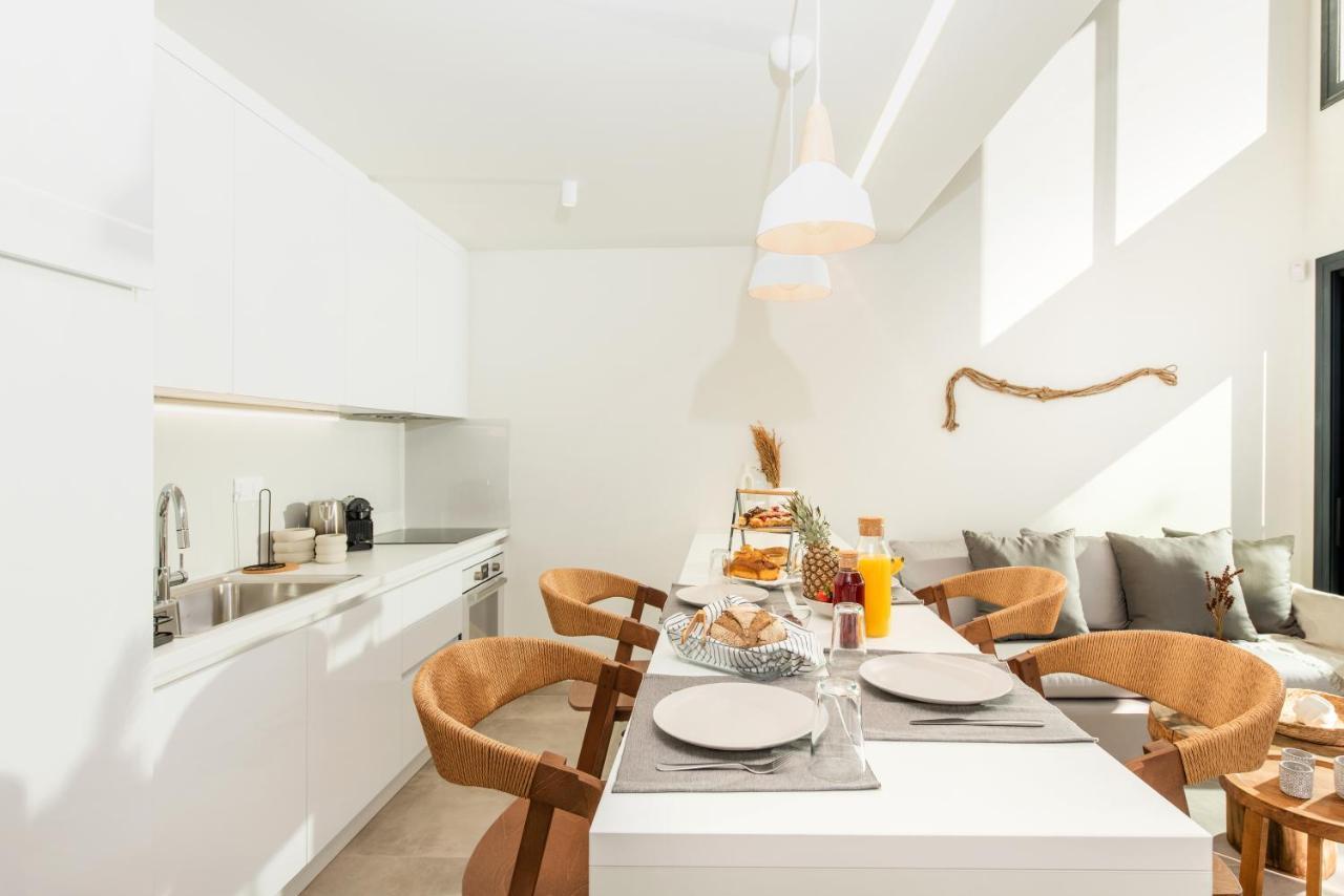 Serene Seafront Villas Néa Iráklia Eksteriør bilde