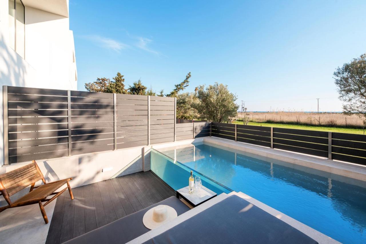 Serene Seafront Villas Néa Iráklia Eksteriør bilde