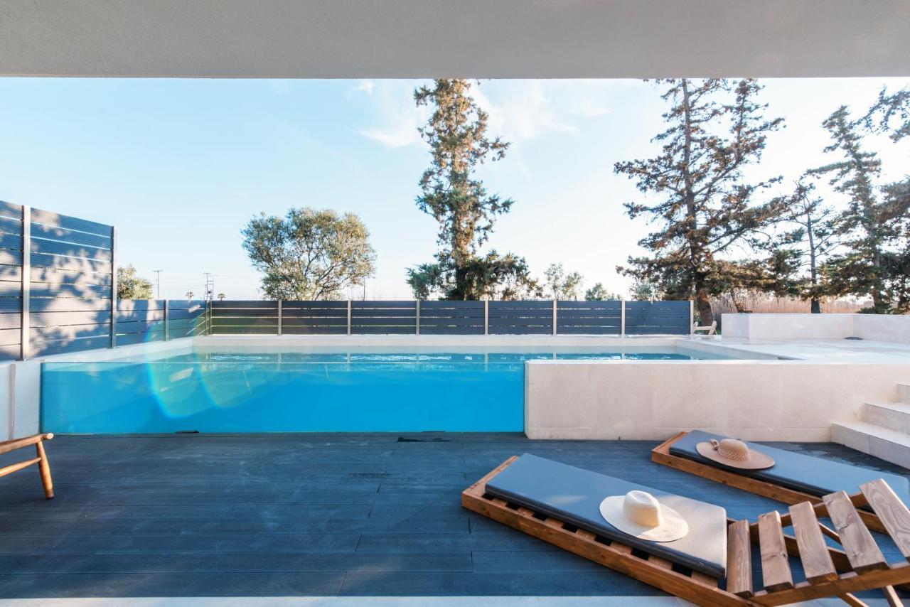 Serene Seafront Villas Néa Iráklia Eksteriør bilde