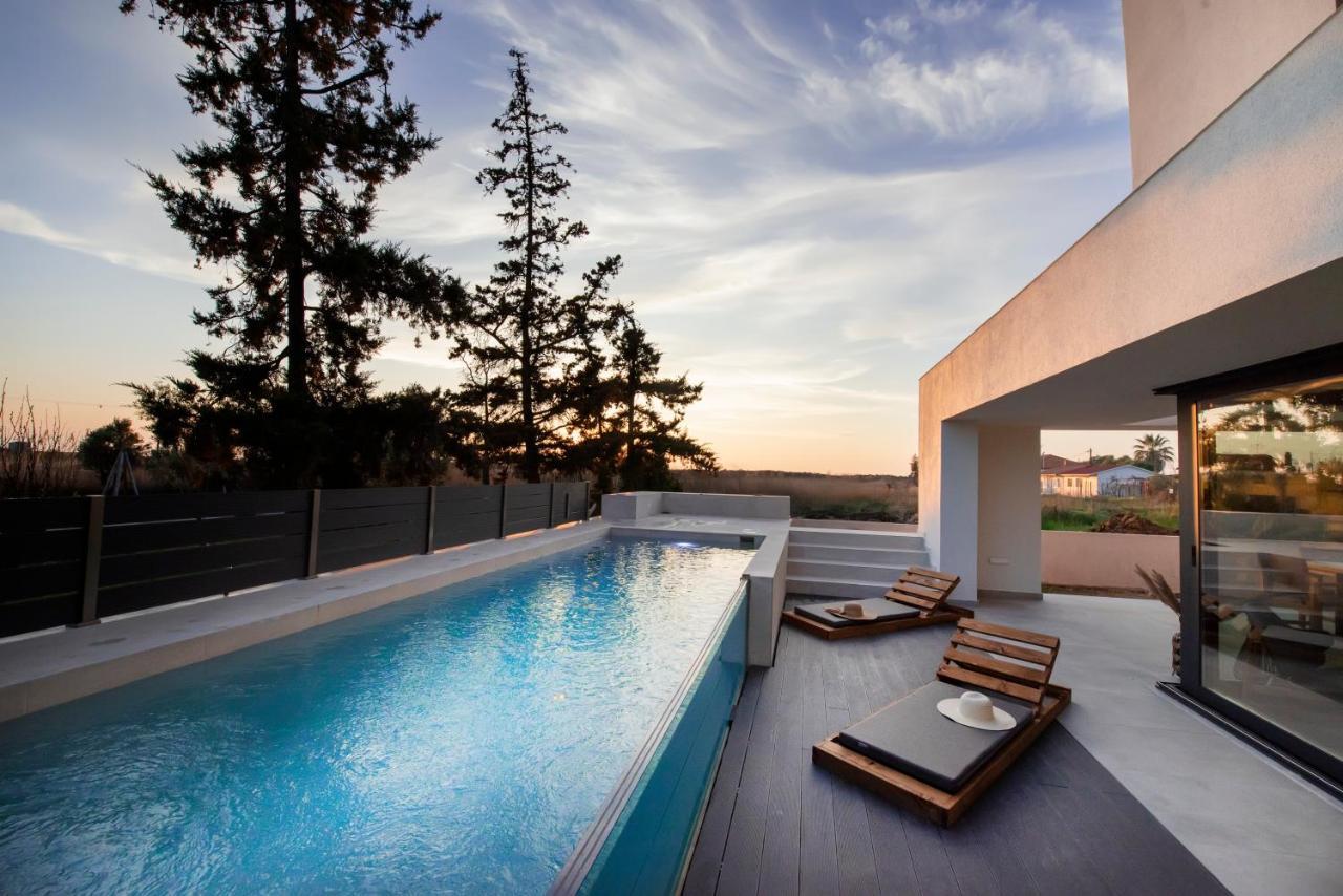 Serene Seafront Villas Néa Iráklia Eksteriør bilde