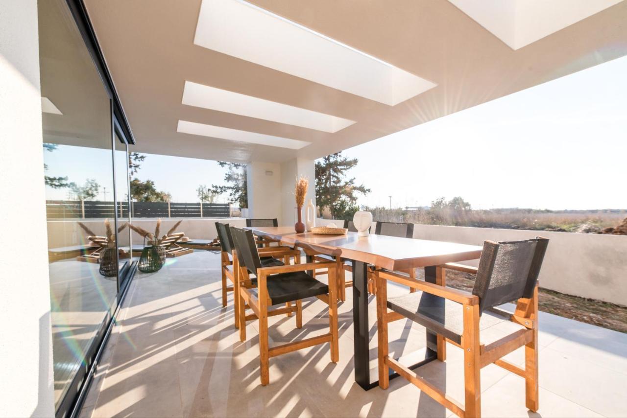Serene Seafront Villas Néa Iráklia Eksteriør bilde