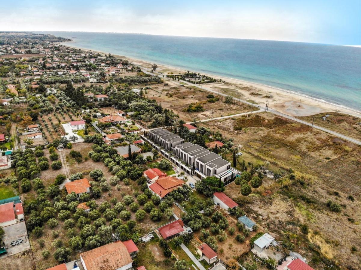 Serene Seafront Villas Néa Iráklia Eksteriør bilde