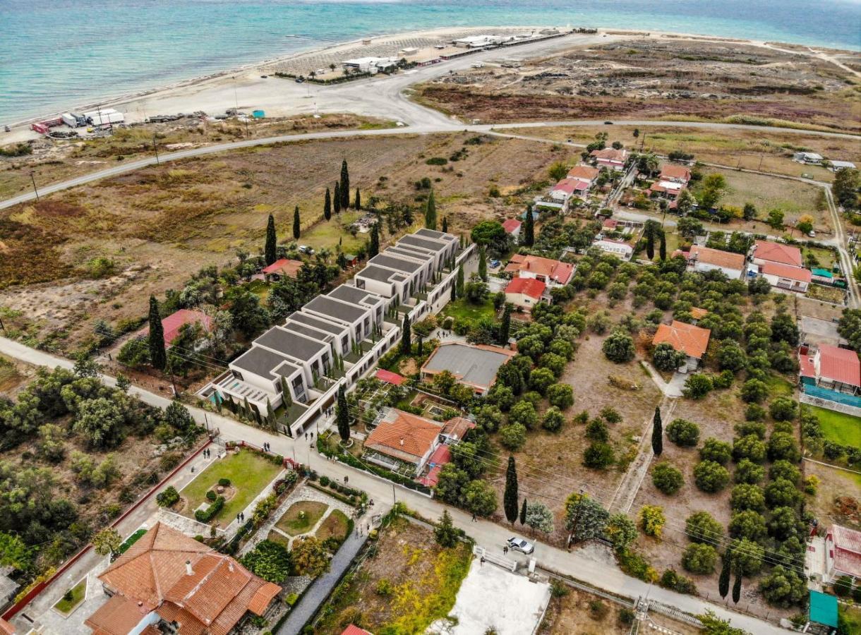 Serene Seafront Villas Néa Iráklia Eksteriør bilde